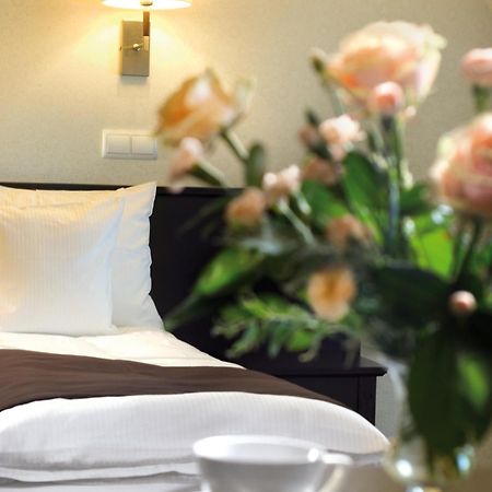 Hotel Senator Збоншинь Экстерьер фото